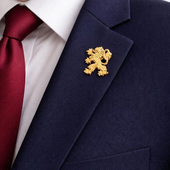 Релефна метална значка с лъв - златиста