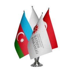 Настолна стойка от хром-никел с четири знамена Настолна стойка от хром-никел с четири знамена