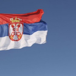 Знаме на Сърбия за външни условия