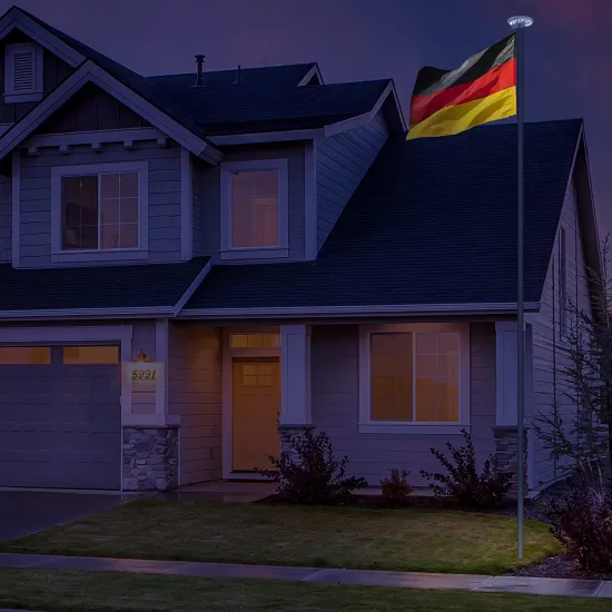 Соларно лед осветление за знаме на пилон